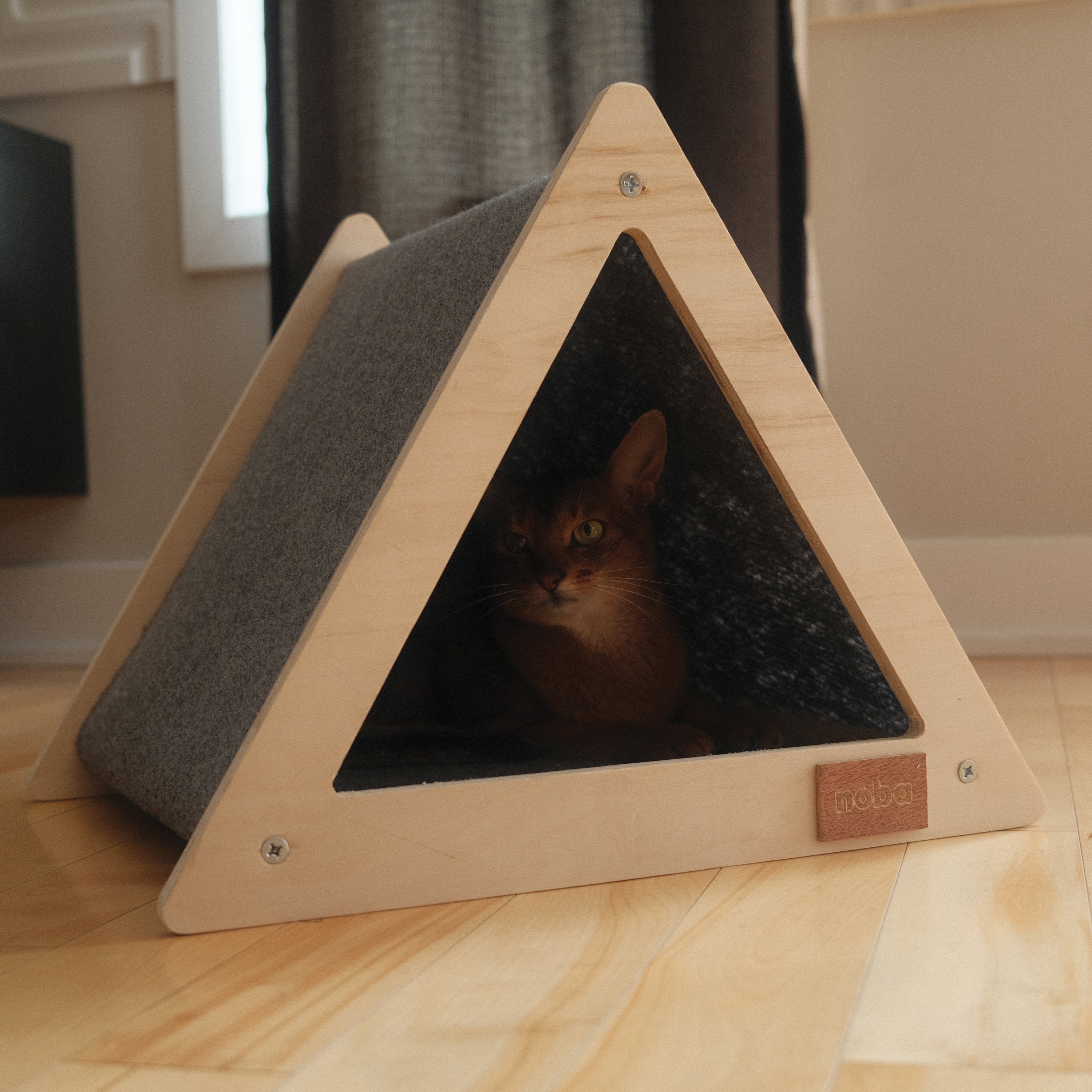 Crown & Whiskers Urban Teepee Pet House – Modern Wooden Cat & Small Dog Hideaway (Made in Canada)